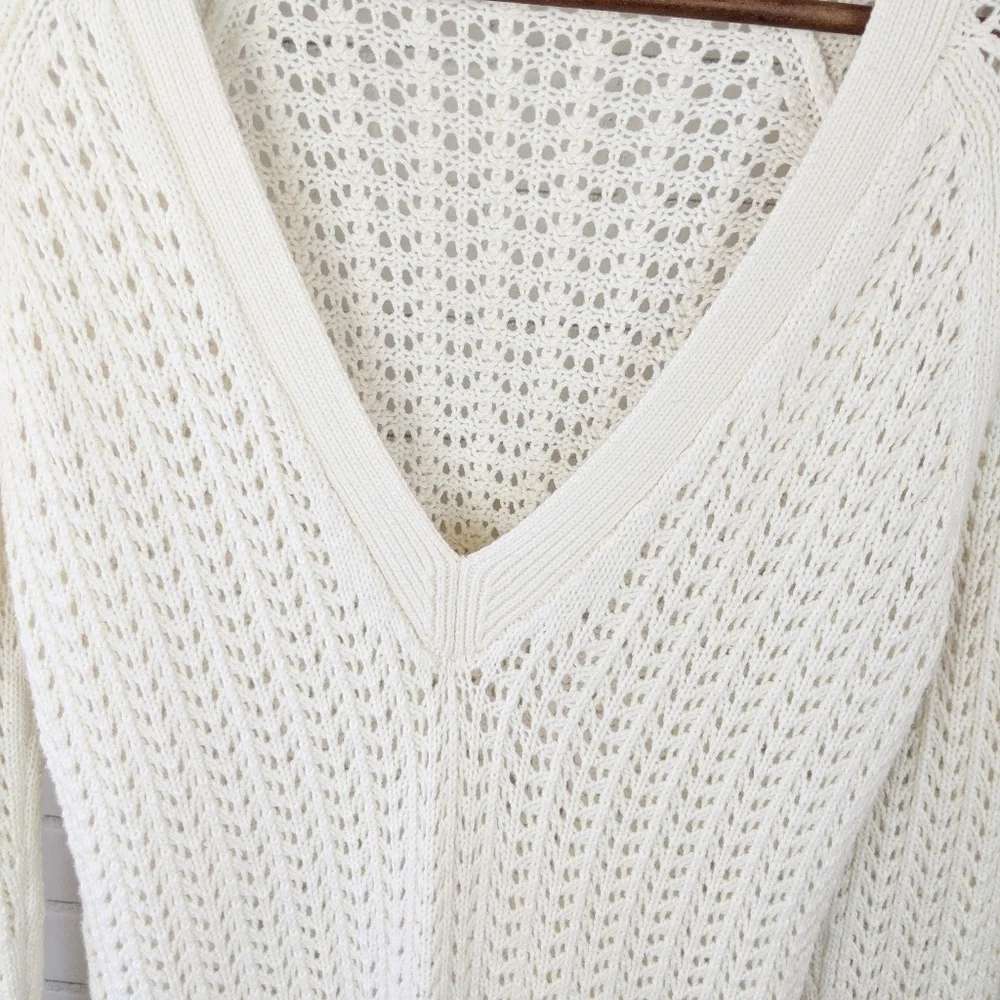 Gianni Bini Cream Crochet V neck Sweater Women's‎ Small